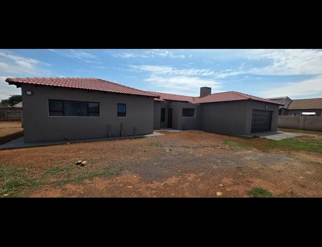 3 BEDROOM HOUSE FOR SALE IN HENLEY-ON-KLIP